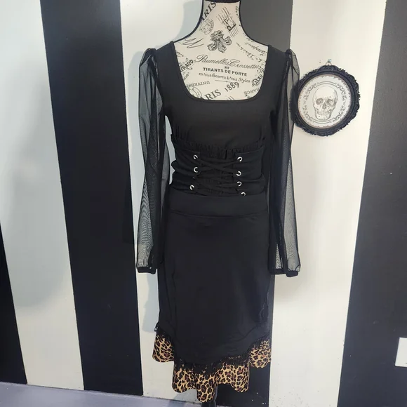 Pinup Leopard Ruffle Skirt - Picture 4 of 11